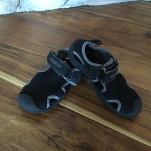 ✔️ Hobibear Water Sandals / Shoes Toddler Size 25 (US Toddler 7)